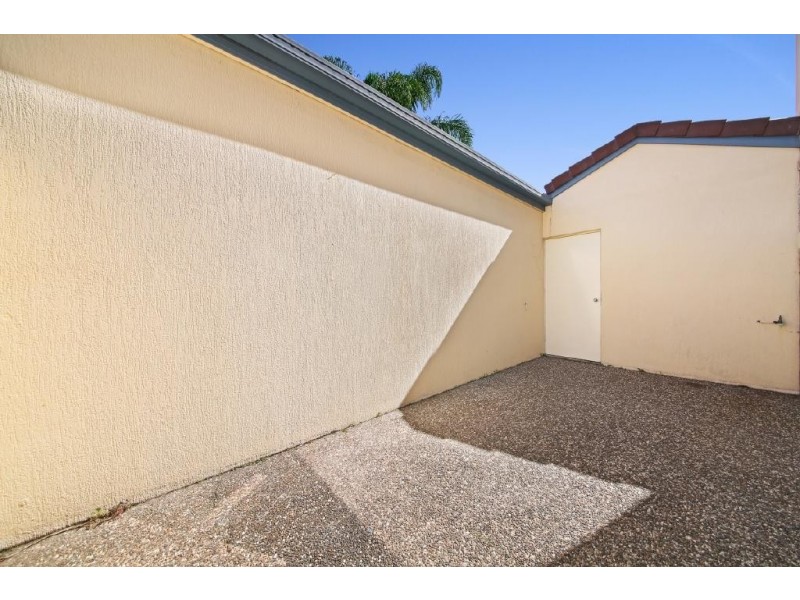 5/61-63 Hooker Boulevard, Broadbeach Waters QLD 4218