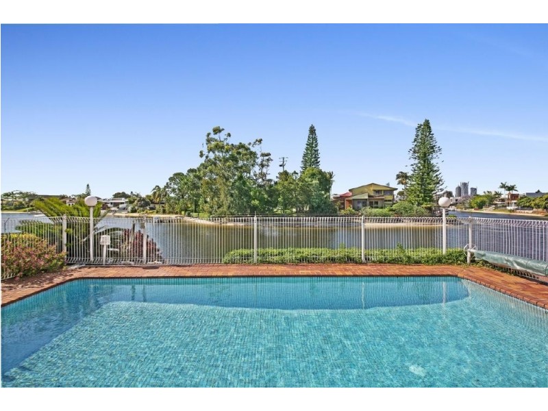 5/61-63 Hooker Boulevard, Broadbeach Waters QLD 4218