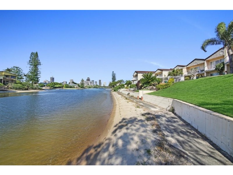 5/61-63 Hooker Boulevard, Broadbeach Waters QLD 4218