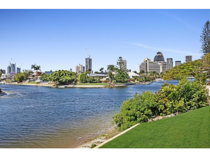 5/61-63 Hooker Boulevard, Broadbeach Waters QLD 4218