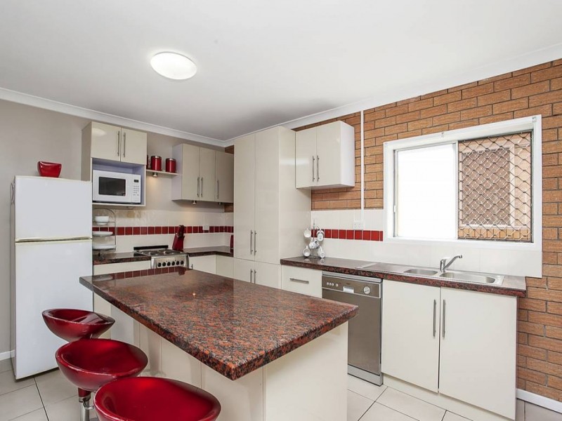 35 Twenty Fourth Avenue, Palm Beach QLD 4221