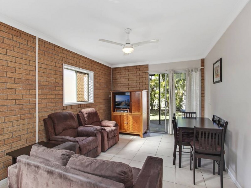 35 Twenty Fourth Avenue, Palm Beach QLD 4221