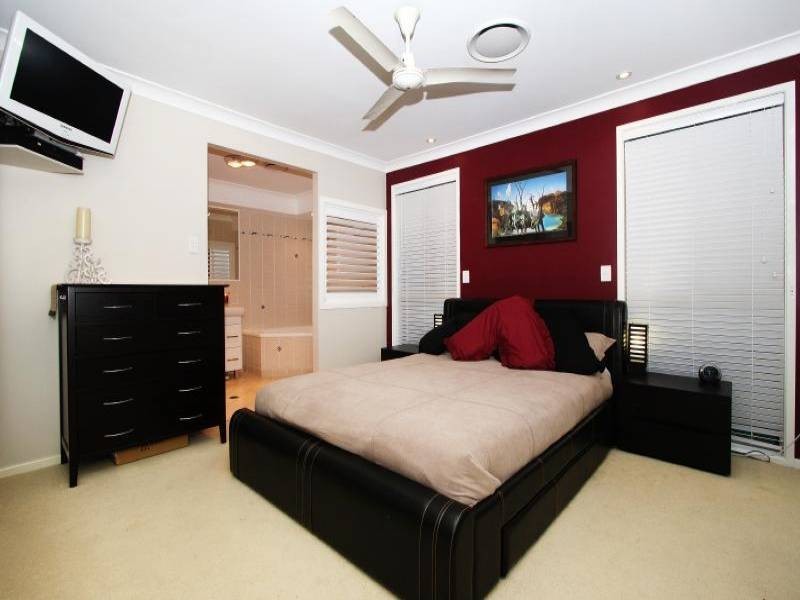 20 Twelfth Ave, Palm Beach QLD 4221
