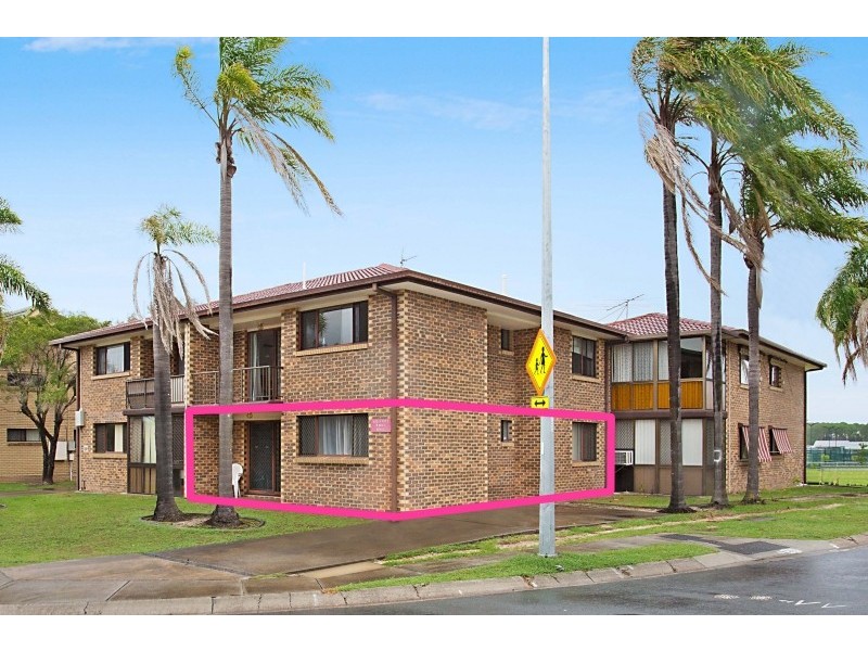 2/56 Oceanic Drive, Mermaid Waters QLD 4218