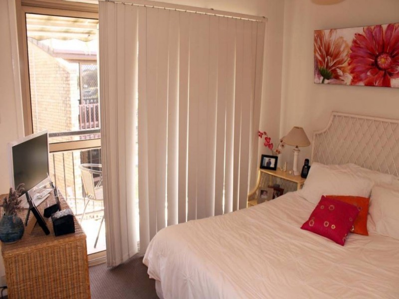 12/40 Sunbird Street, Burleigh Waters QLD 4220