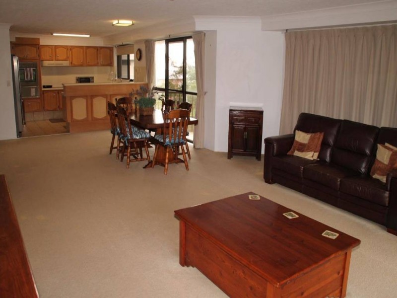 24/45 Hayle Street, Burleigh Heads QLD 4220