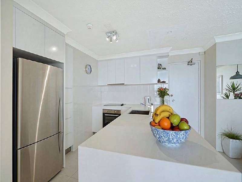 10c/52 Goodwin Tce, Burleigh Heads QLD 4220
