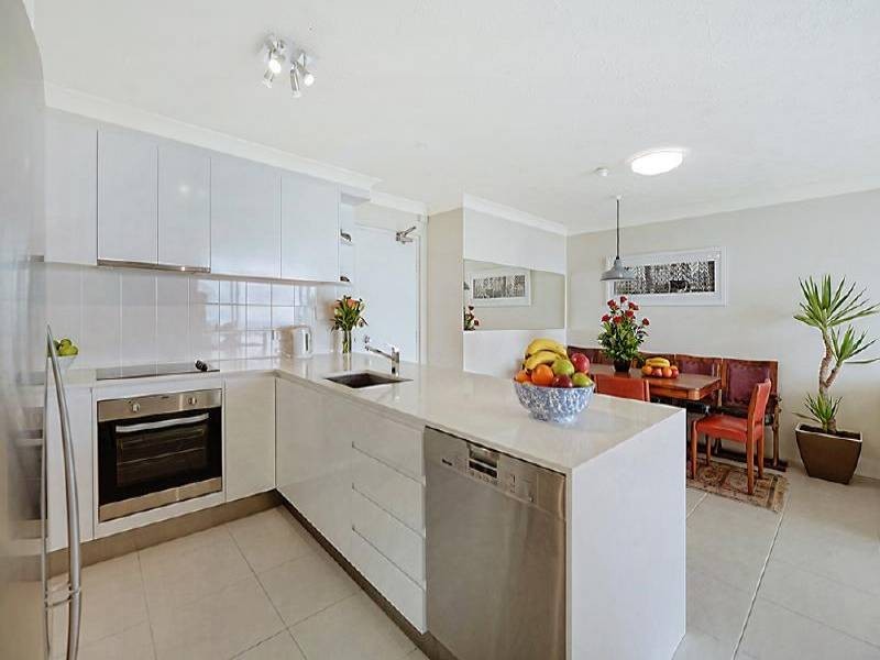 10c/52 Goodwin Tce, Burleigh Heads QLD 4220