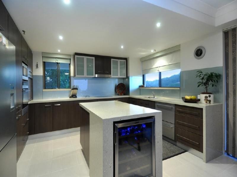 9/45 Hayle st, Burleigh Heads QLD 4220