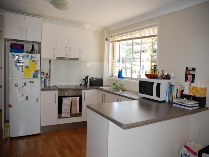 3/25 George Ave, Broadbeach QLD 4218