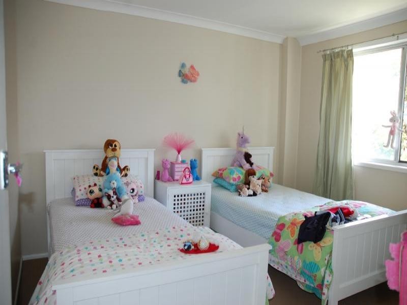 3/25 George Ave, Broadbeach QLD 4218