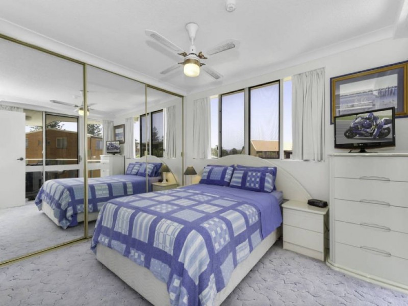 10/30 Pacific Regis The Esplanade, Burleigh Heads QLD 4220