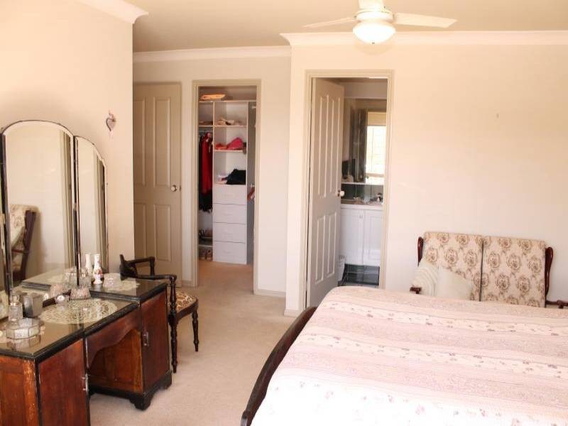5 Kaydee Ct, Miami QLD 4220