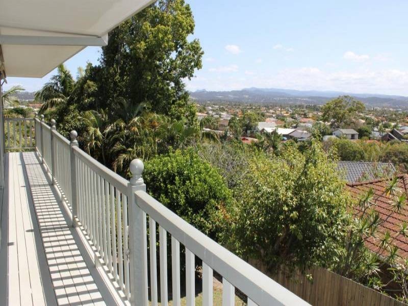 5 Kaydee Ct, Miami QLD 4220