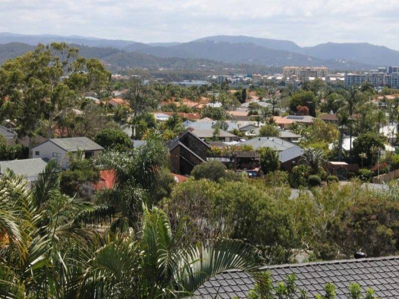 5 Kaydee Ct, Miami QLD 4220