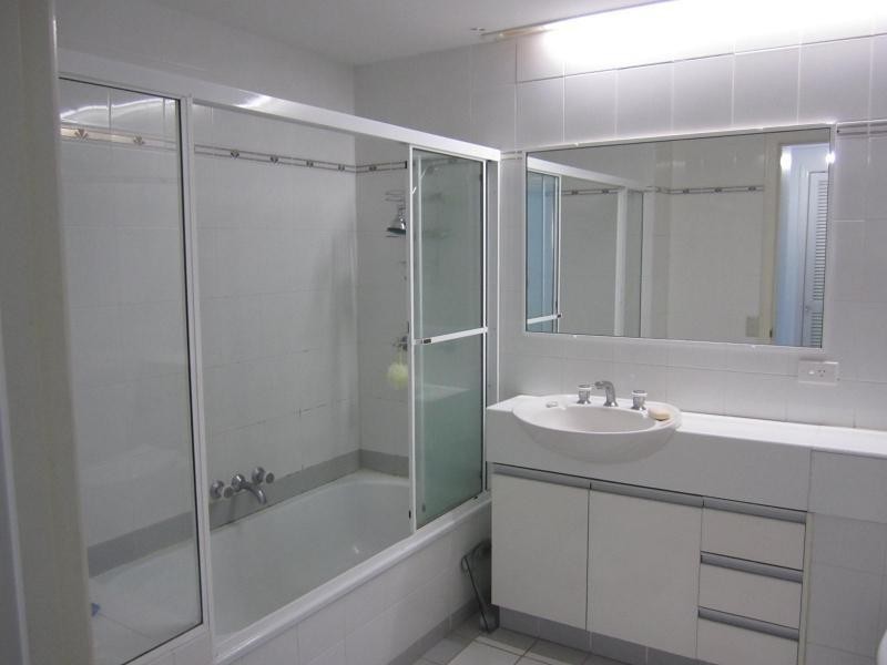 Broadbeach QLD 4218
