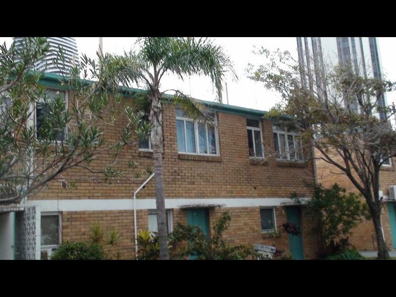 6/15 George Ave, Broadbeach QLD 4218