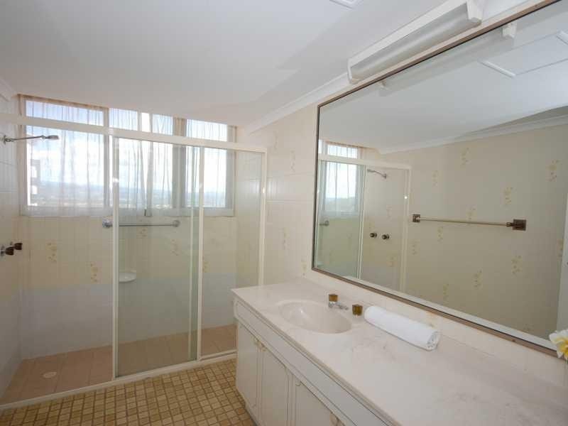 55/114 The Esplanade, Burleigh Heads QLD 4220