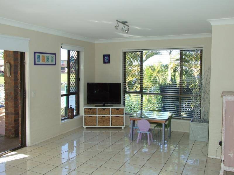2 Seafoam Close,, Varsity Lakes QLD 4227