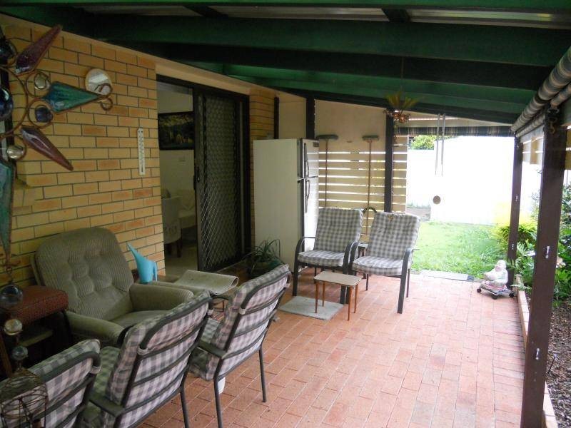 2/95 Christine Avenue, Burleigh Waters QLD 4220