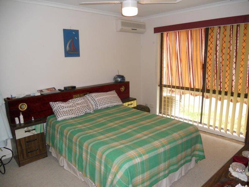 2/95 Christine Avenue, Burleigh Waters QLD 4220