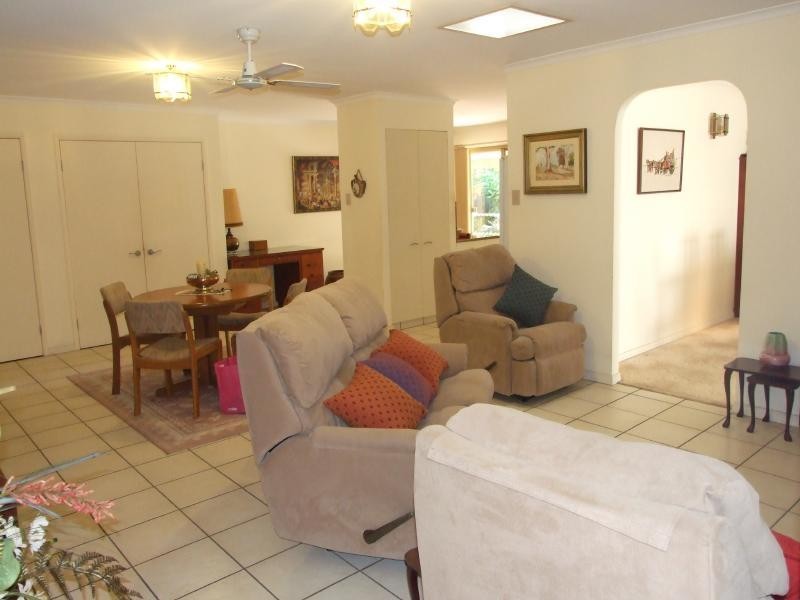 12 Myna Way, Burleigh Waters QLD 4220