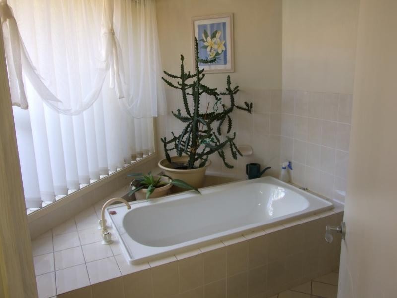 12 Myna Way, Burleigh Waters QLD 4220