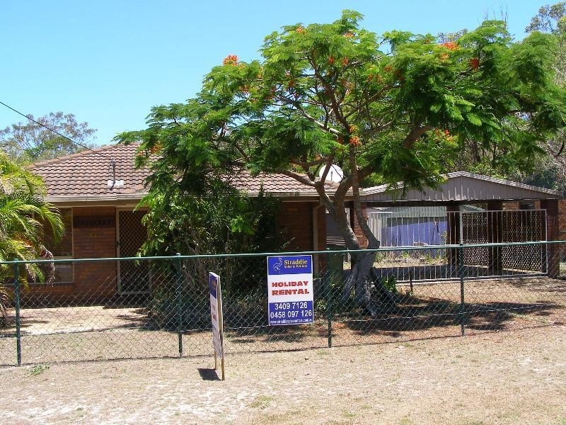 31 Gonzales St, Amity Point QLD 4183