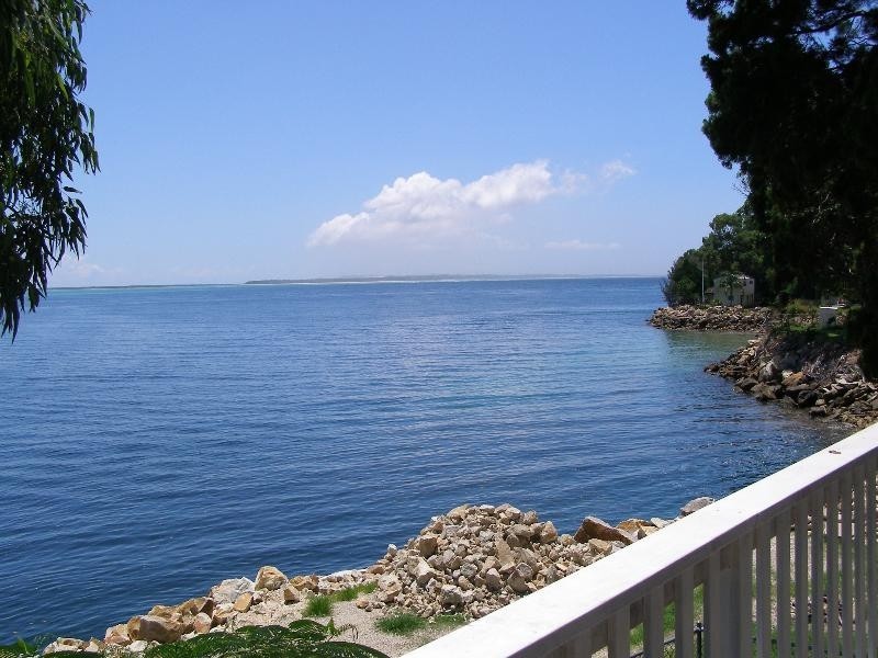 2/1 Kindara St, Amity Point QLD 4183