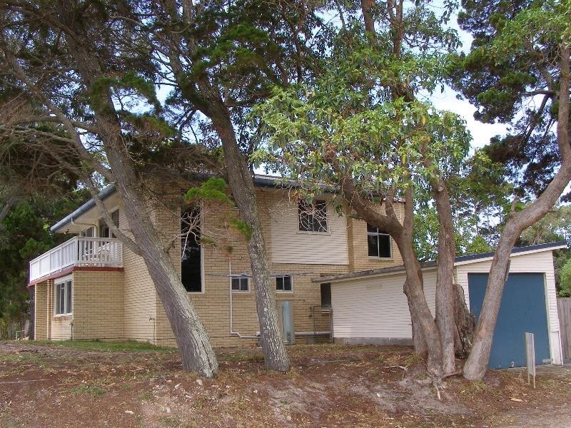 2/1 Kindara St, Amity Point QLD 4183