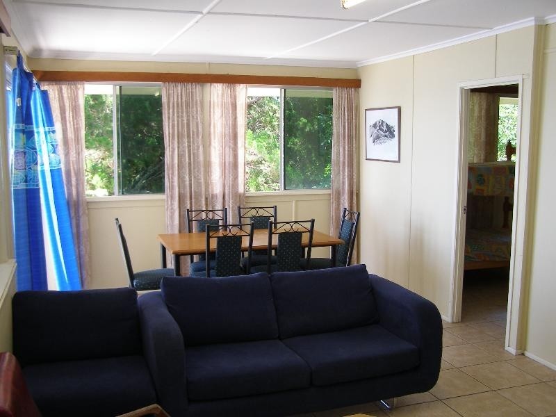 2/1 Kindara St, Amity Point QLD 4183