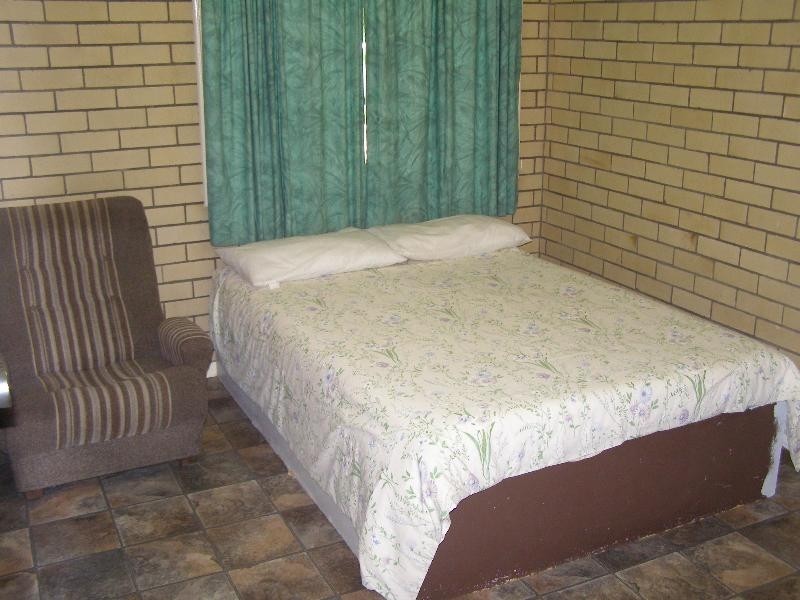 2/1 Kindara St, Amity Point QLD 4183