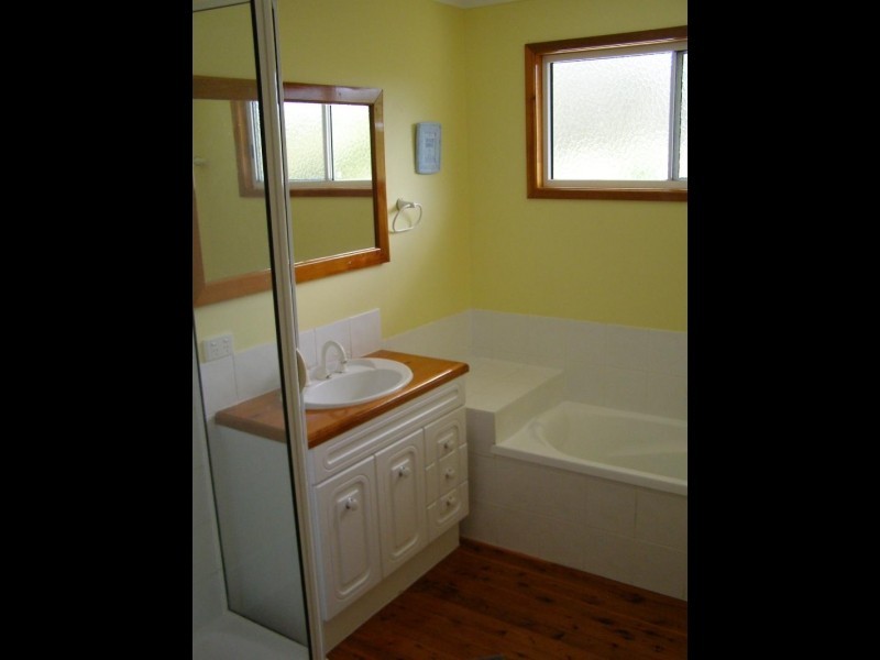 51 Gonzales St, Amity Point QLD 4183