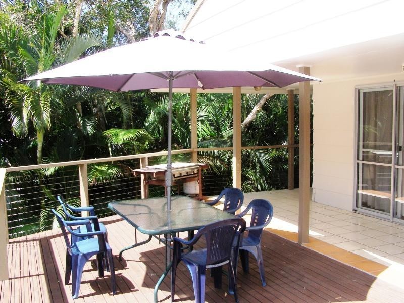 2 Millers Lane, Amity Point QLD 4183