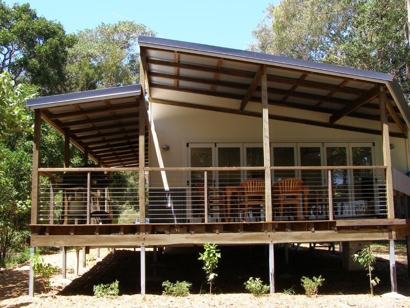 21 Ballow, Amity Point QLD 4183