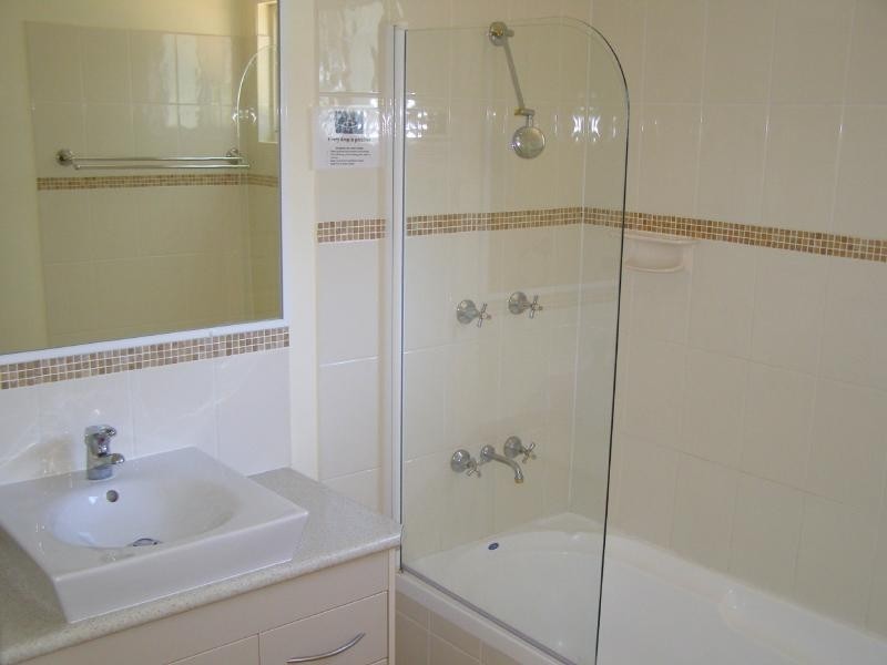21 Ballow, Amity Point QLD 4183