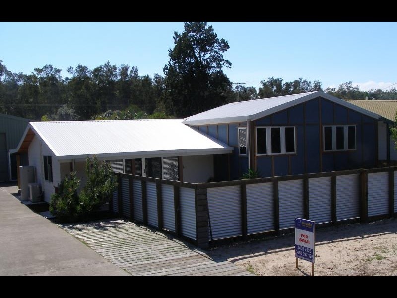 46 Gonzales St, Amity Point QLD 4183