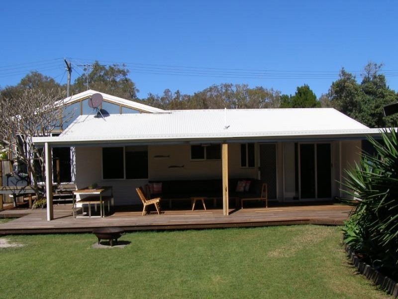 46 Gonzales St, Amity Point QLD 4183
