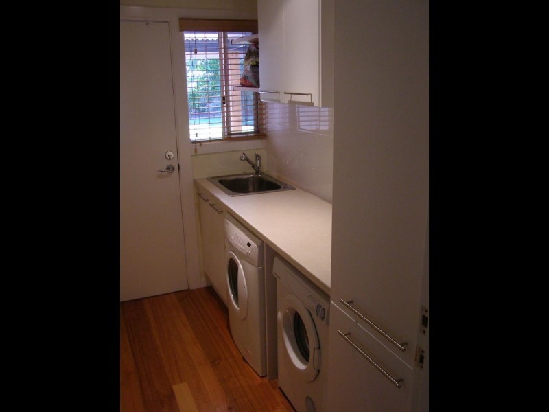 46 Gonzales St, Amity Point QLD 4183
