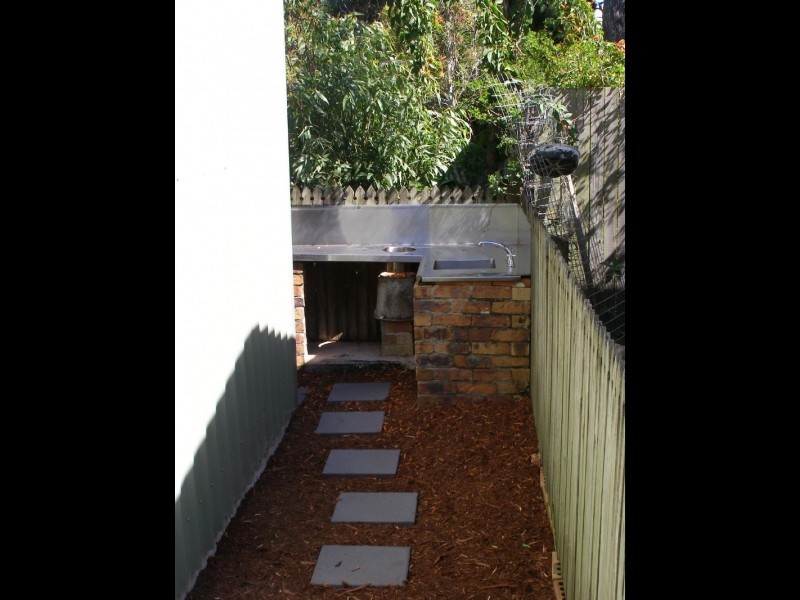 46 Gonzales St, Amity Point QLD 4183