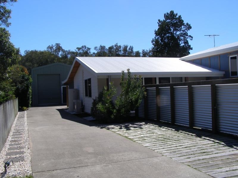 46 Gonzales St, Amity Point QLD 4183