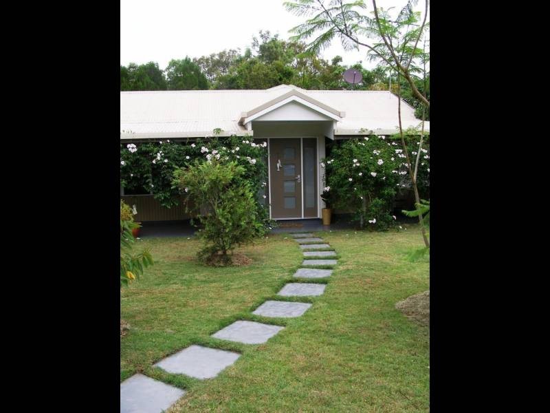 64 Kindara St, Amity Point QLD 4183