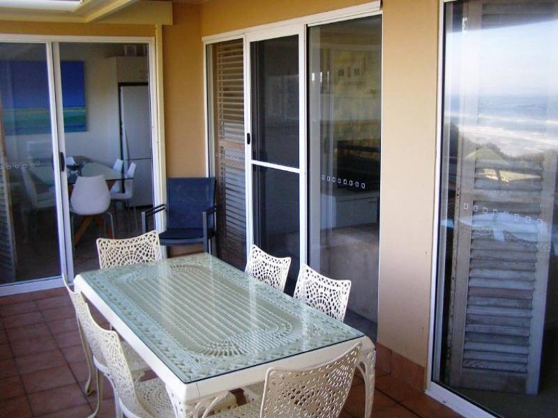 1-5 Samarinda Drive, Point Lookout QLD 4183