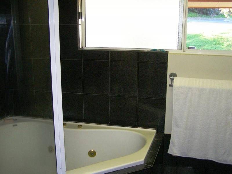 1-5 Samarinda Drive, Point Lookout QLD 4183