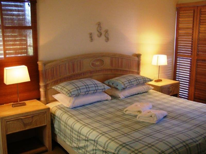 1-5 Samarinda Drive, Point Lookout QLD 4183