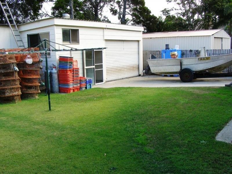 26 Sovereign Rd, Amity Point QLD 4183