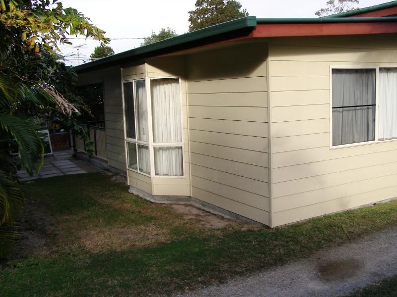 26 Sovereign Rd, Amity Point QLD 4183