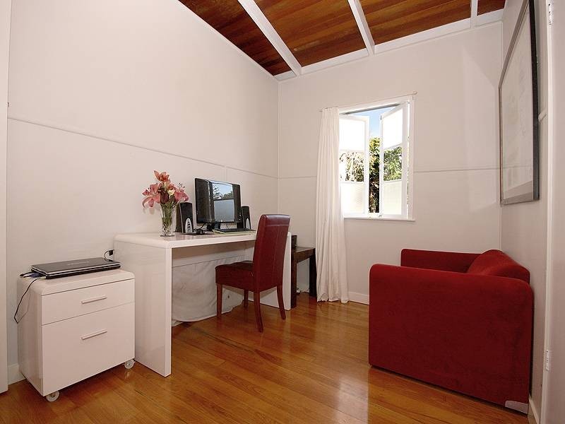 17 Flinders Ave, Dunwich QLD 4183