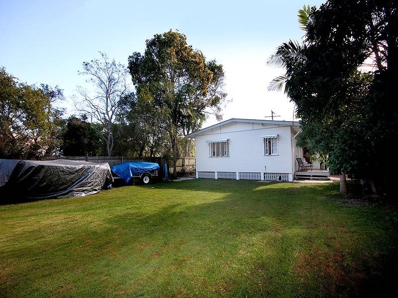 17 Flinders Ave, Dunwich QLD 4183