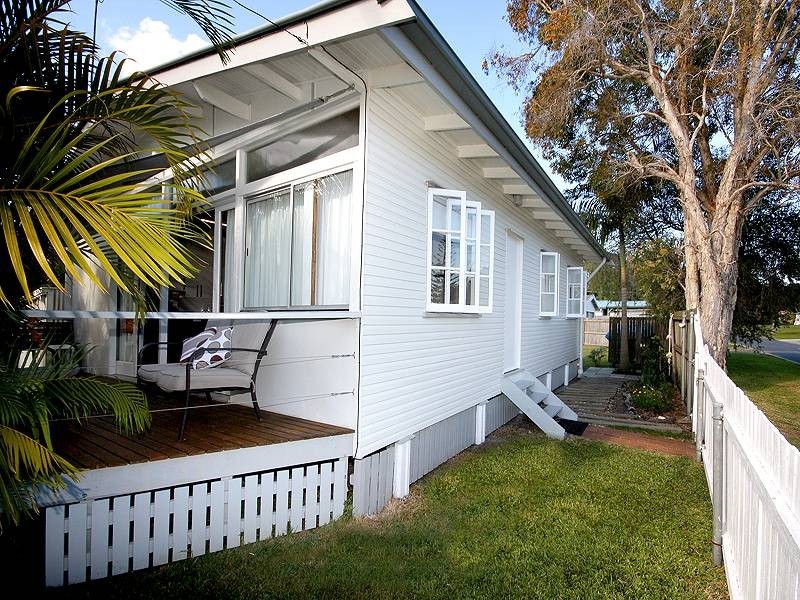 17 Flinders Ave, Dunwich QLD 4183